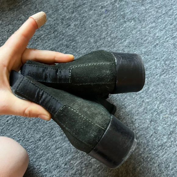 Acne Studios Green Suede Chelsea Boots, size 39 - Picture 6 of 7